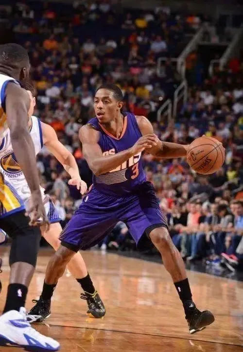 布兰登·奈特 该死！十字韧带撕裂！他彻底告别NBA了！