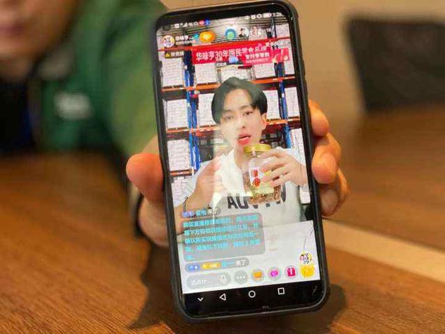 双十一|备战双十一：直播电商坐稳C位 传统企业奋力杀入