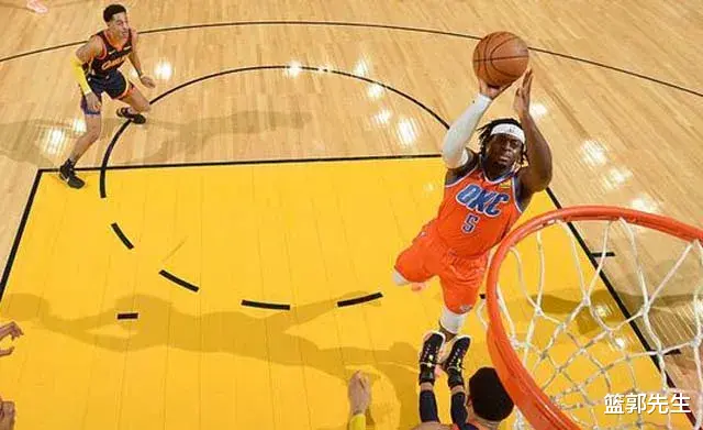 斯蒂芬·库里|轻松砍34+7！库里继续领跑得分王，勇士杀回前八，季后赛近了