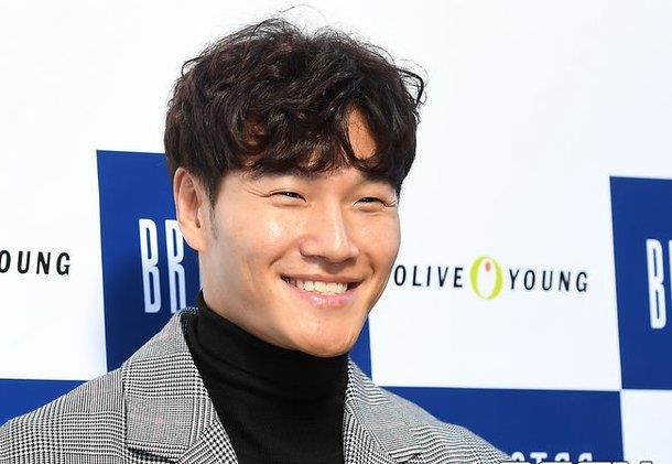 任嘉伦|金钟国守约捐赠7000万，疯爱健身的能力者爱心满满！