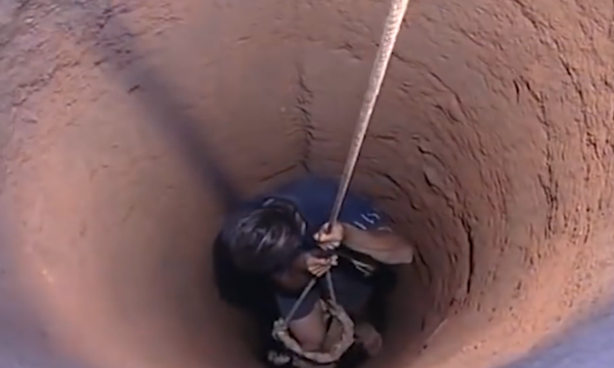 奇趣大天|非洲钻石为什么叫“血钻”?暴利行业!太多人为了生活拿命换钱屡禁不止!