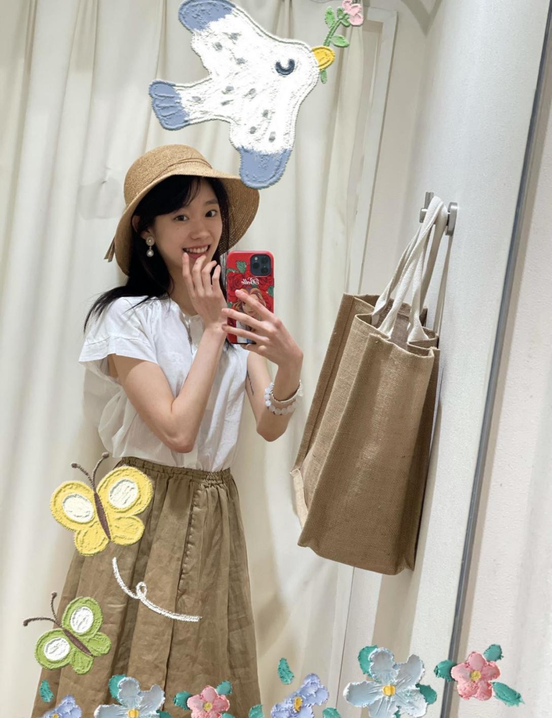 潮流搭配师甜甜|《乔家的儿女》“小孟”私服穿搭有灵气，和好友同框太可爱，真靓