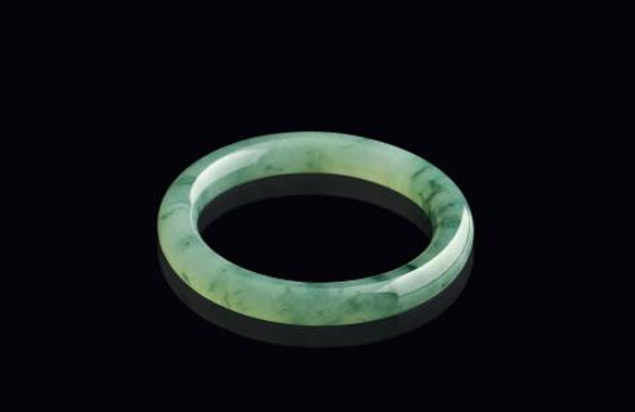 翡翠手镯|网购翡翠能随便捡漏?鉴定知道真假后,咨询商家竟得到这样的答复