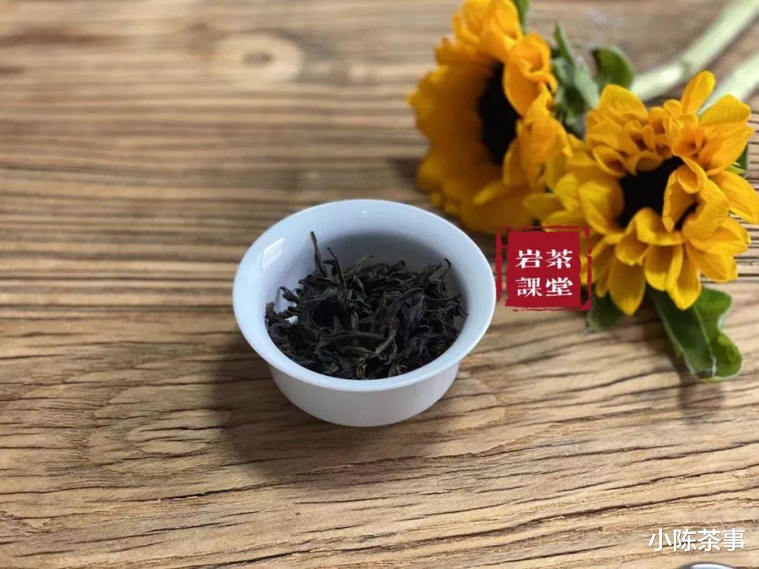 柠檬|无论肉桂、水仙、大红袍，喝武夷岩茶的尽头，都是老丛和陈茶？