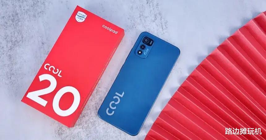 酷派|一觉醒来，华为“昔日兄弟”的Logo变红了，网友：有大事发生