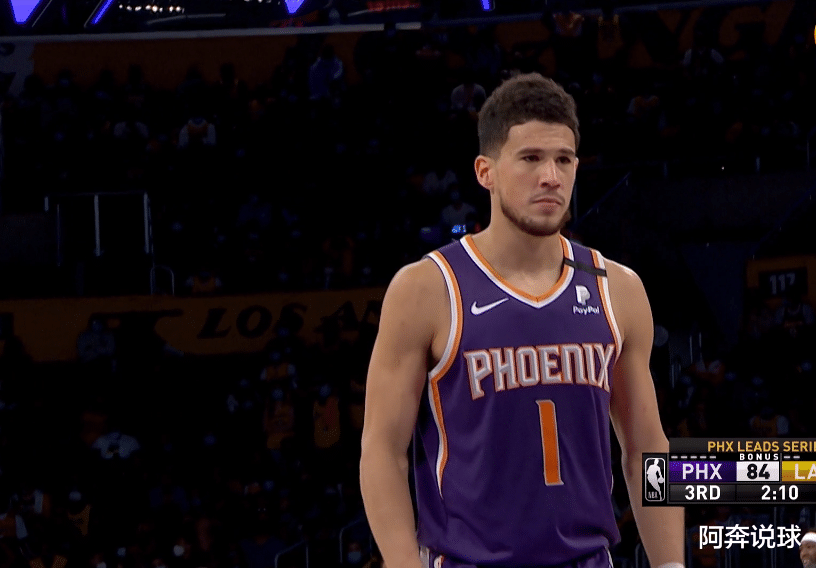 季后赛|18分钟怒砍2分！詹姆斯欲哭无泪，湖人1000万签了个寂寞