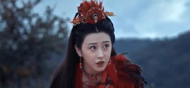 冰火凤|《冰火凤》上映首日破1000万，全网热度第二，国产玄幻崛起了？