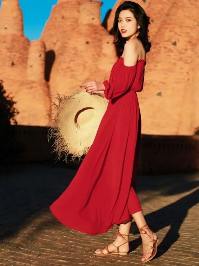 小时尚原作|夏天度假get3种省事的搭配方案，优雅又有韵味