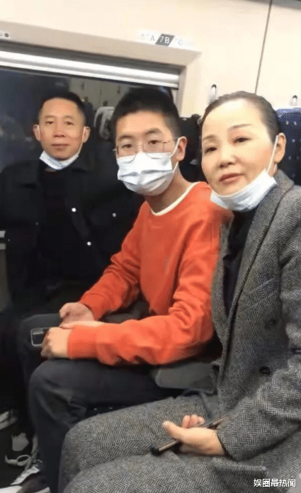 黑洞|太心酸！彭四英称与孙卓的隔阂像黑洞，直言14年缺失难弥补