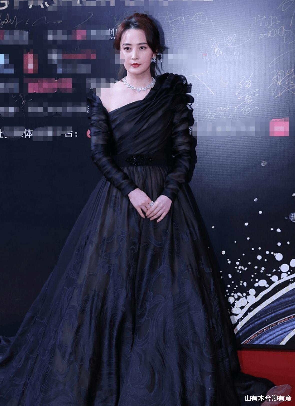 陈数|陈数秀美背气场镇压，蒋勤勤复古女神范，陈妍希穿露肩裙好优雅