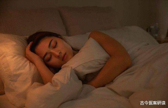 脑卒中|研究失眠50年,79岁院士提醒:失眠的“祸根”并非咖啡,而是它