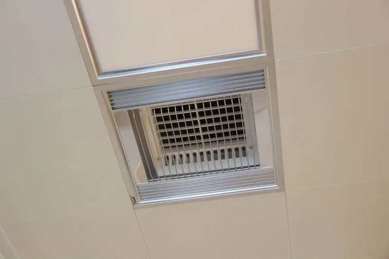 用了半年才敢告诉你:厨房太热,装凉霸管用吗?太多人想错了!