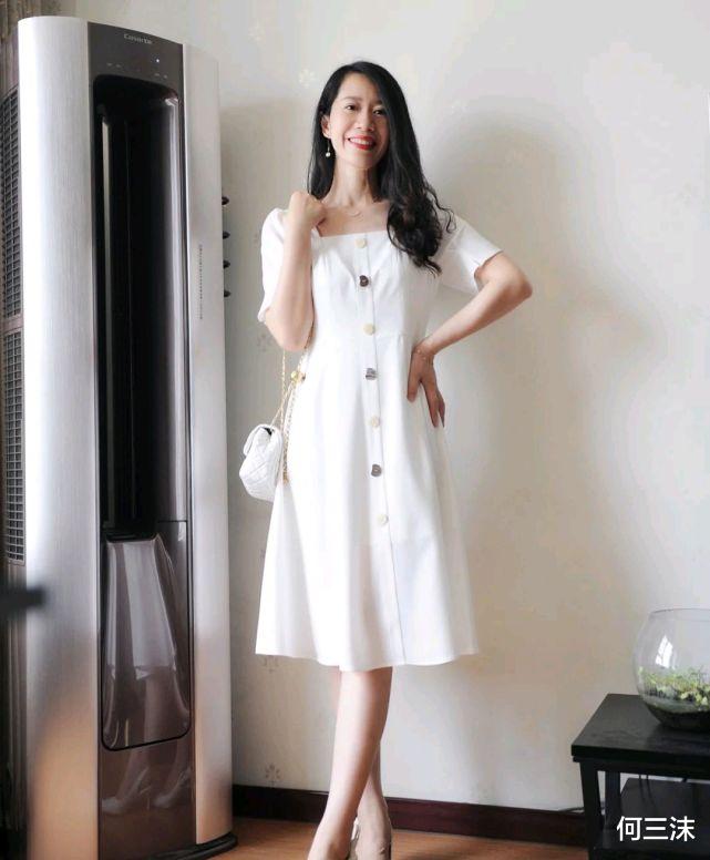 何三沫|40岁的女人已经不再年轻,但可以很优雅,会穿衣搭配很关键