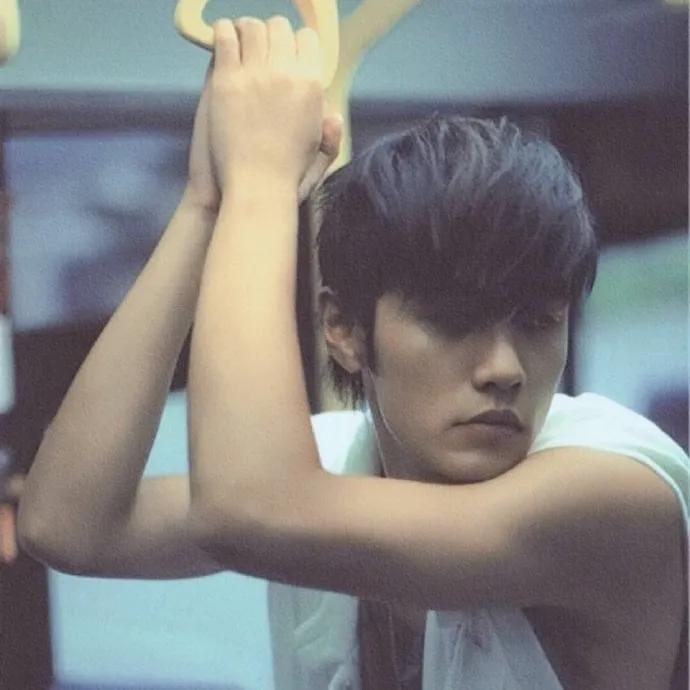 周杰伦|12位有“特殊怪癖”的明星：周杰伦不穿内裤、罗志祥蹲着小便