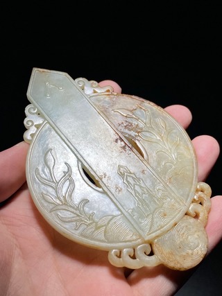 和田玉籽料|清中期 和田玉籽料 海水江崖纹 圭壁