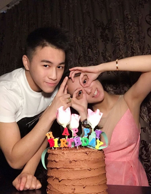 何超欣|21岁赌王幼女麻省理工毕业，双学位打破何猷君纪录，还将入学清华