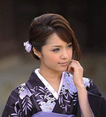 日本38歲女星從良後征婚800人報名，淘汰多金鮮肉，情歸43歲美容師-圖2