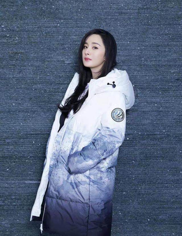 郑爽|郑爽引发内娱蝴蝶效应，华晨宇只是开始，杨幂张艺兴杨紫都受影响