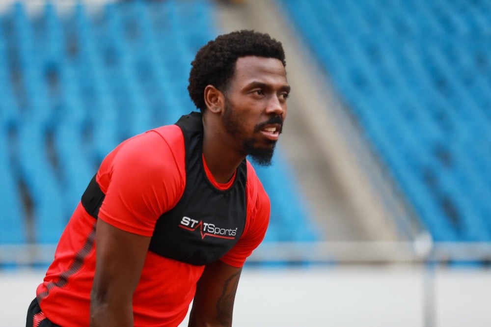 刘华体会讲体育课|李铁迎幸福烦恼！国足归化再添一人！2点理由证明艾克森或成替补