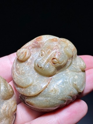 和田玉籽料|汉 和田玉籽料 虎形席镇 一对