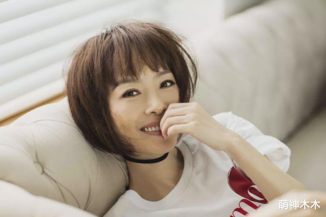 李小冉|鲁豫才是初代“王冰冰”：长相清纯情史坎坷，曾被赵本山当面调侃