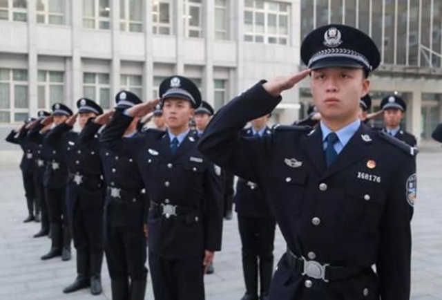 秘书|年薪20万的“铁饭碗”成报考冷门，专科学历也能考，考生不妨看看