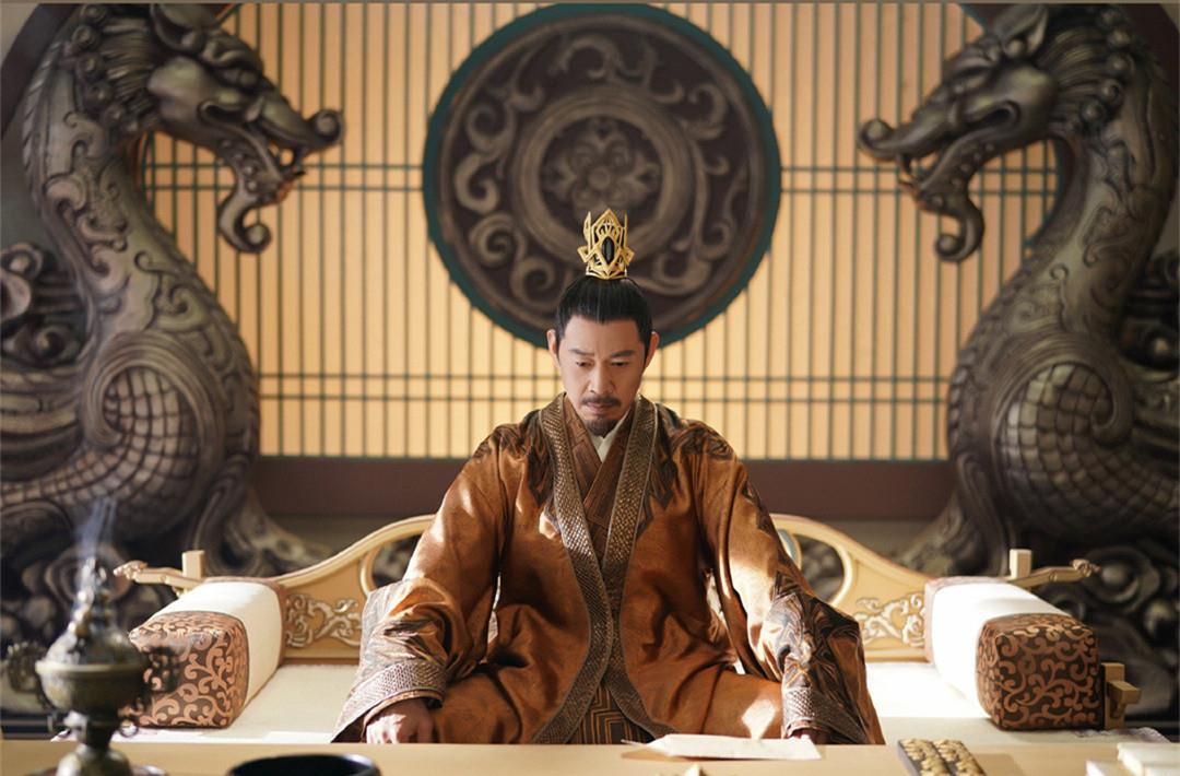 |杨洋《且试天下》将播，搭档95后当红小花，连李若彤都给她当配角