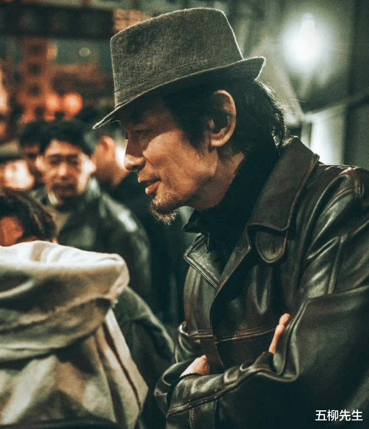 古董局中局|《古董局中局》首映票房夺冠，雷佳音李现不负众望，配角实力抢戏