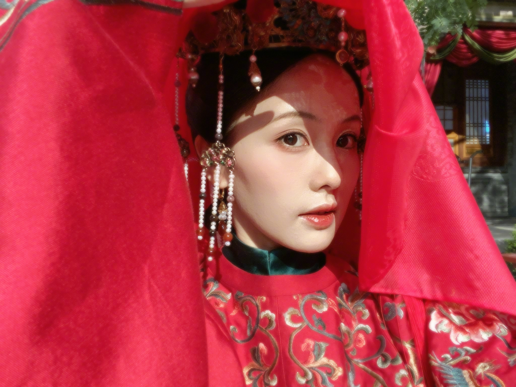 白梦妍|白鹿晒《玉楼春》大婚造型，古典婚服太美了