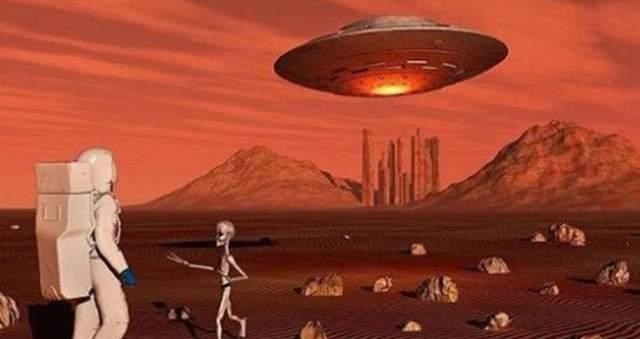 火星少女艾丽莎:20岁的NASA宇航员,不能谈恋爱也不能结婚