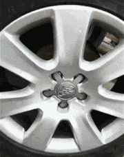 交易 “发现女友跟奔驰车主的交易后，我也沦陷了...”哈哈哈哈给这操作跪了