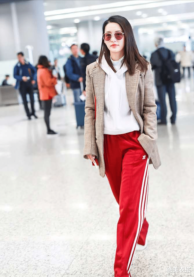绝美衣搭|衣品高的人,凭什么随便穿都美?3个时尚“穿搭公式”,就你不知