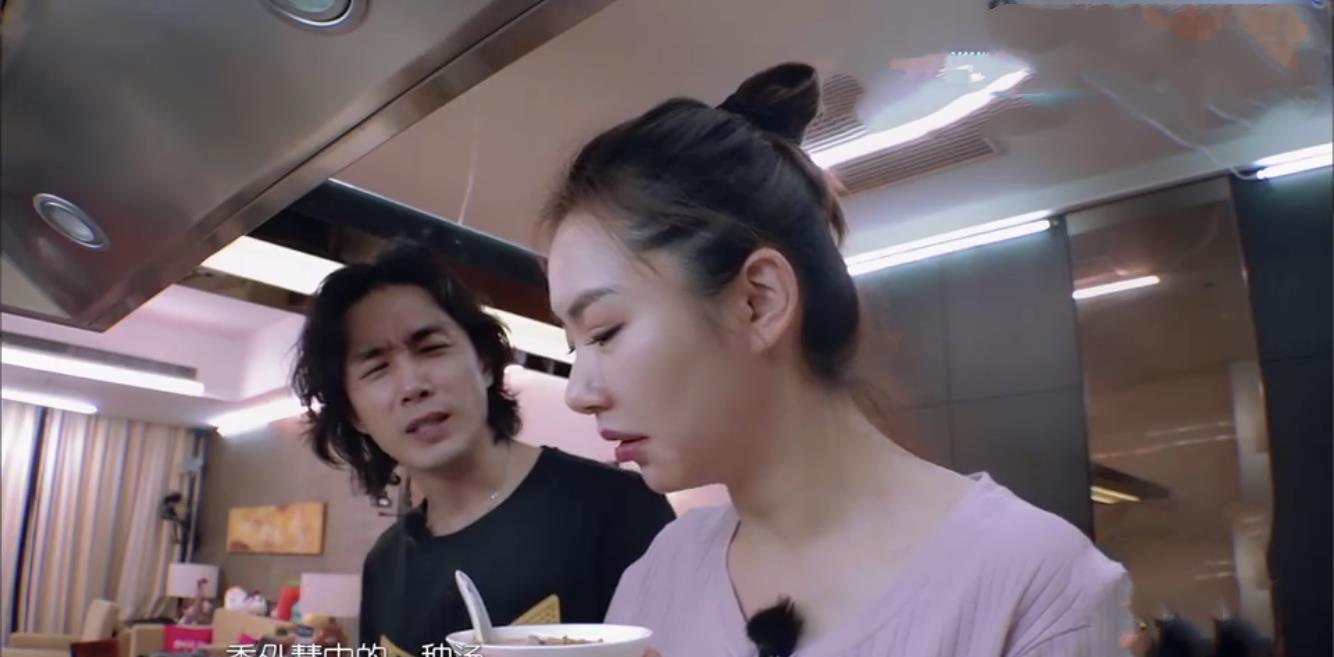 戚薇|戚薇、李承铉婚变，因财产纠纷秘而不宣？女方发文道歉坦白