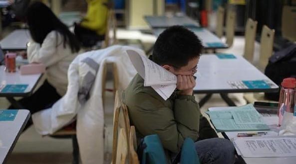 电子竞技|多数研究生会有一个头疼的问题：毕业都有点费劲，还提什么找工作