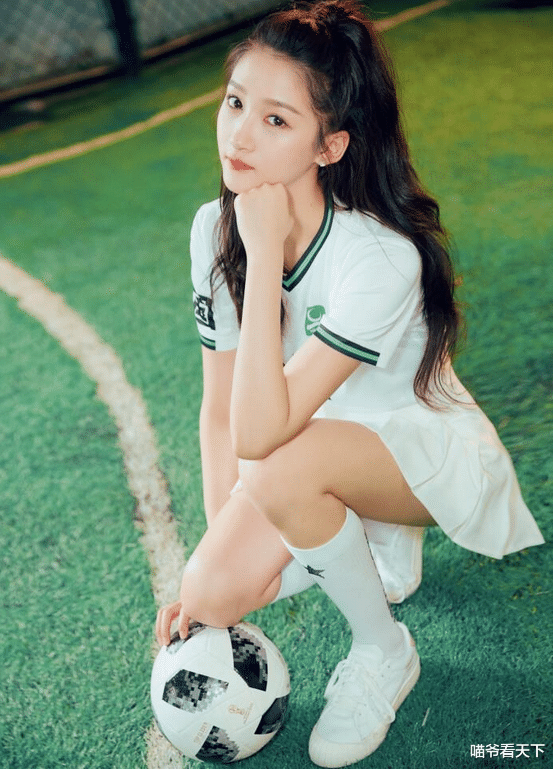 春晚|央视春晚刘德华带王一博《牛起来》，成龙携朱一龙《明天会更好》