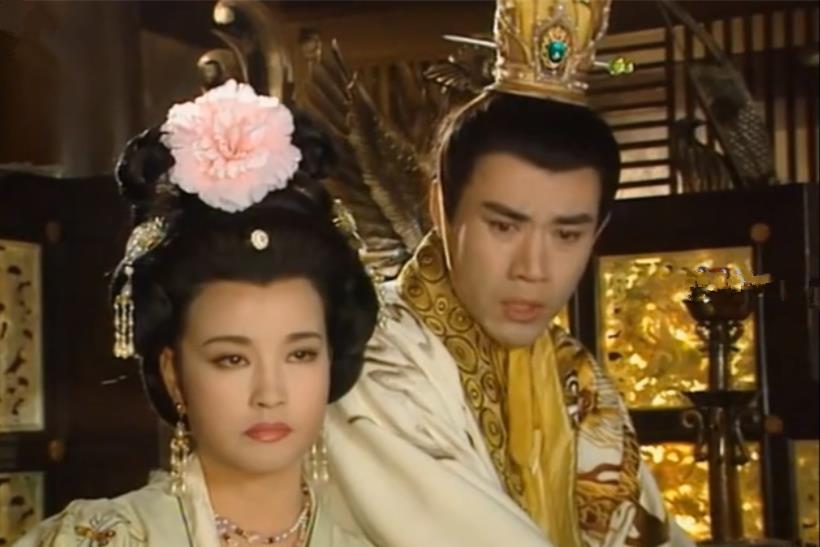 发型|观众苦披头散发久矣,现在的造型师不会梳头吗?发髻真的吊打散发