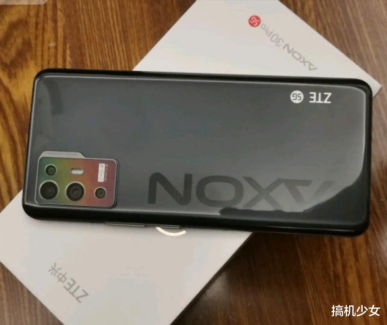 高通骁龙|骁龙888手机不贵了，8GB+128GB跌至2298元，还有6400万双主摄