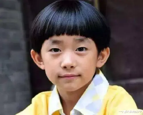 雄狮少年|从不被看好到获奖无数，易烊千玺用实力诠释什么叫真正的努力