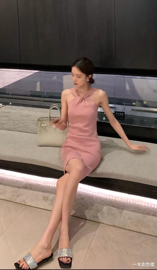 鞠婧祎|网红“女海后”事件里，谁的损失最大？半藏森林和马蓉笑而不语