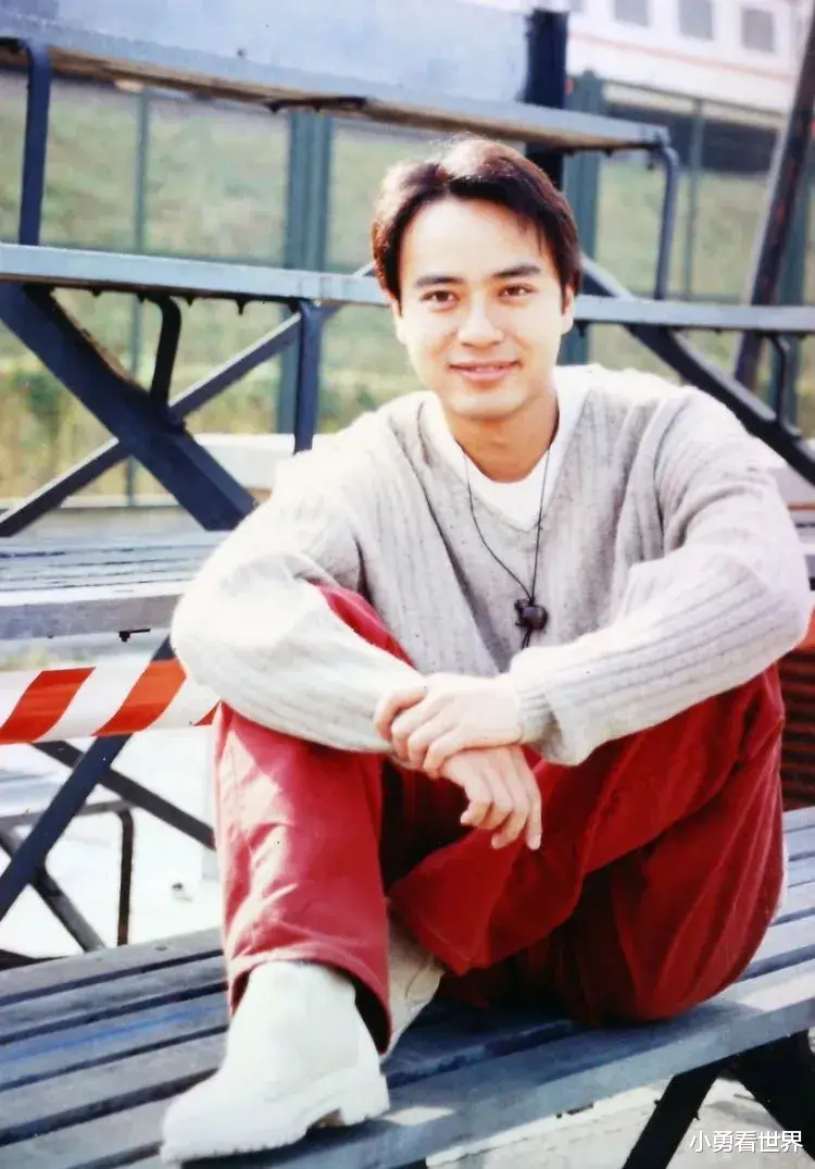 黄凯芹|宝丽金双子星，李克勤与黄凯芹的人生走向，为何中间总夹着周慧敏？