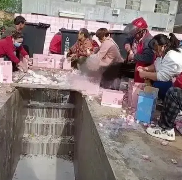 郑爽|继郑爽被封杀后,又一娱乐圈丑闻曝光,节目直接被取消录制!