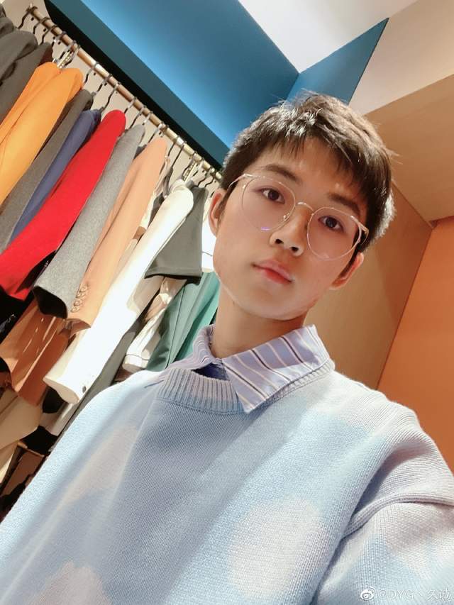 曹志顺|久诚直播被老板礼物震惊，直呼：他一定是被我的歌声吸引了！