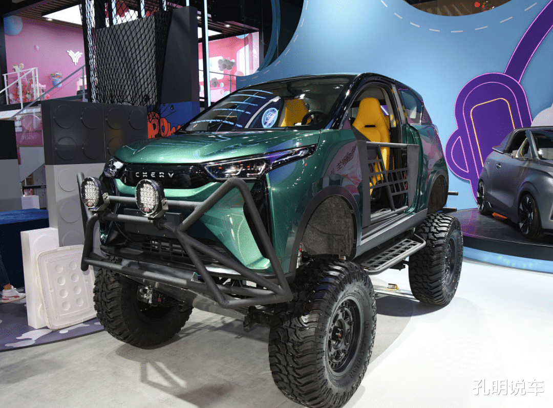 民警 想学长城玩越野?奇瑞“大脚蚁”参展,网友:不怕翻车吗