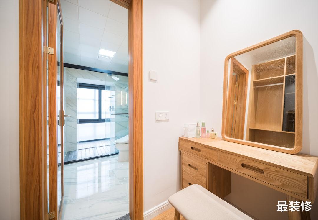 海归男主的独居室，满足业主当前的生活需求，又预留可变化空间