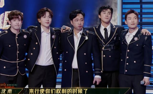 吴镇宇|追光吧金星再显毒舌，批《欢乐颂》不欢乐，吴镇宇直言“很丢人”