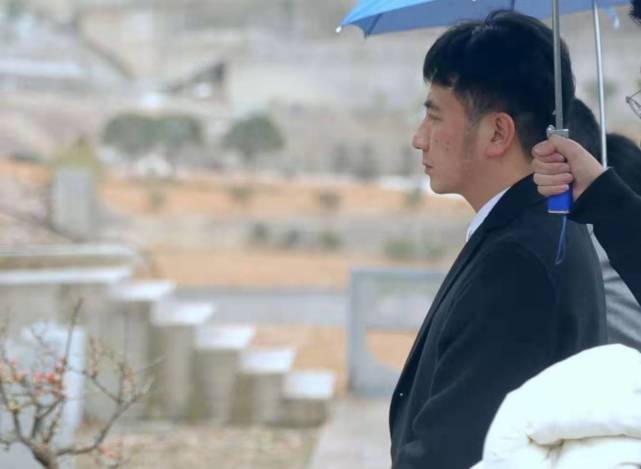 林生斌|林生斌现任妻子大学照片疑曝光，长发披肩清纯可人还当过团支书，果然精明能干