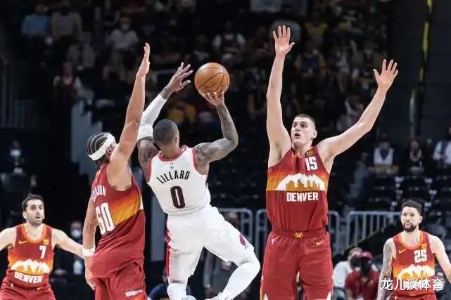 马龙|改变系列赛走势的男人！赛后马龙盛赞，湖人遇到他老詹也不好过啊