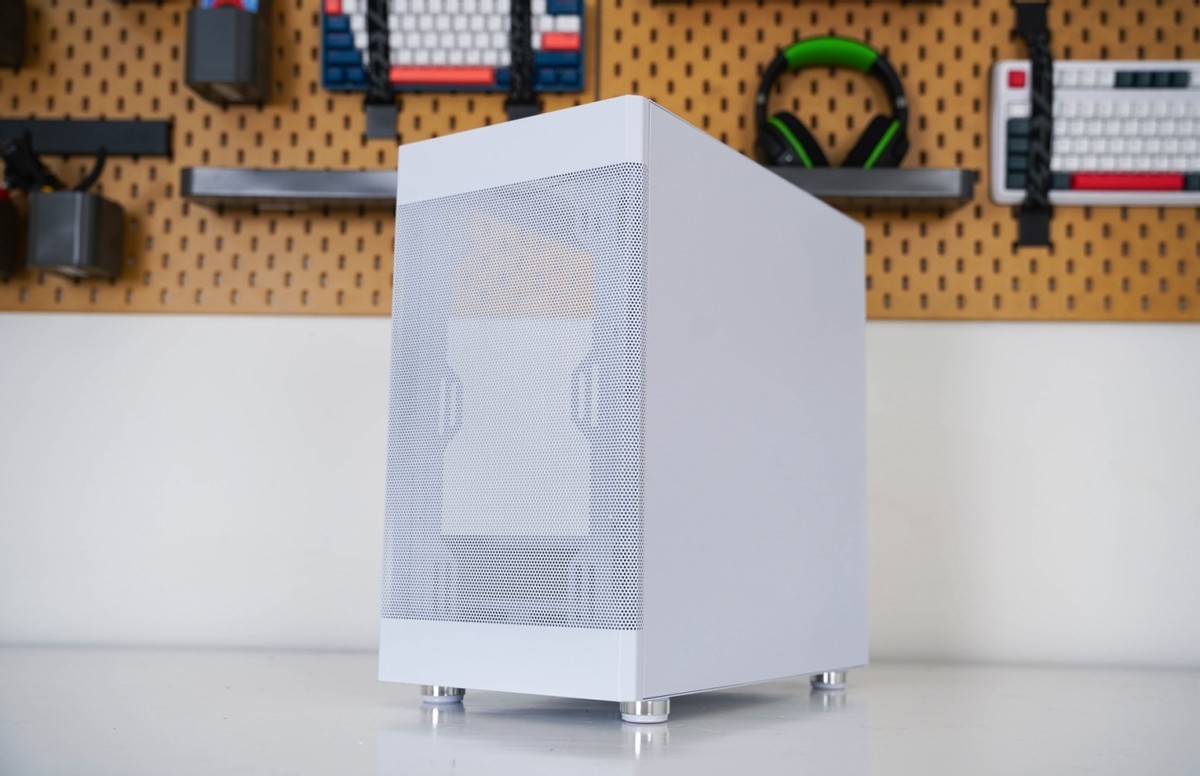 机箱|雪装中的纷呈色彩,主流电竞桌面主机装机分享