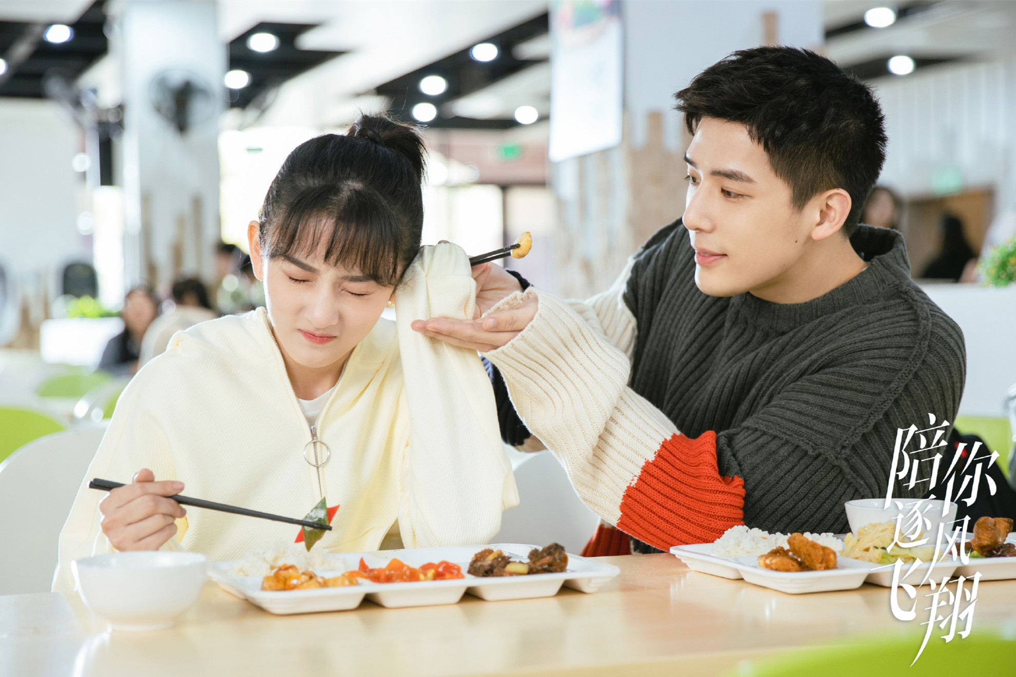 冰雪运动|冰雪运动+青春爱情，除了《陪你逐风飞翔》，还有这三部！