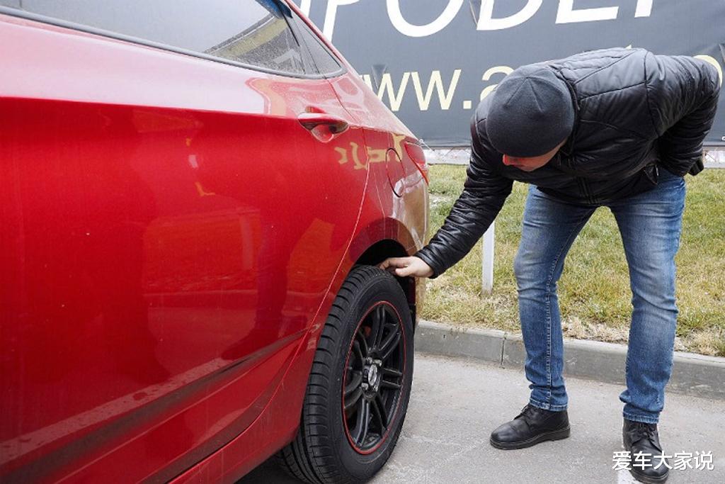  老司机在高速服务区喜欢检查车辆，他们都检查些什么呢？